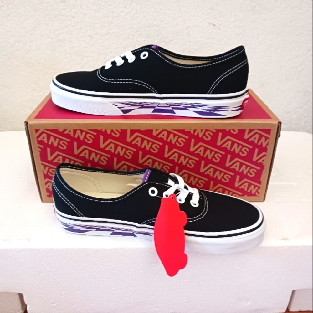 Vans - Picture 4 of 4